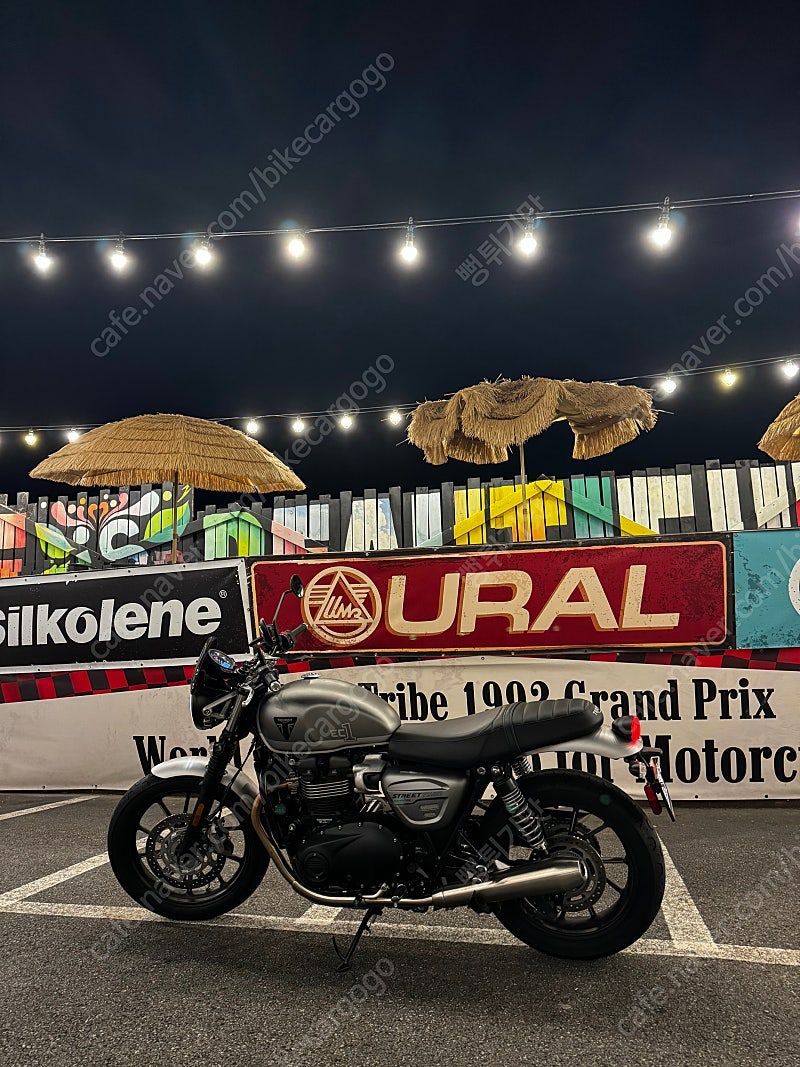 트라이엄프 스트리트 트윈 900 more