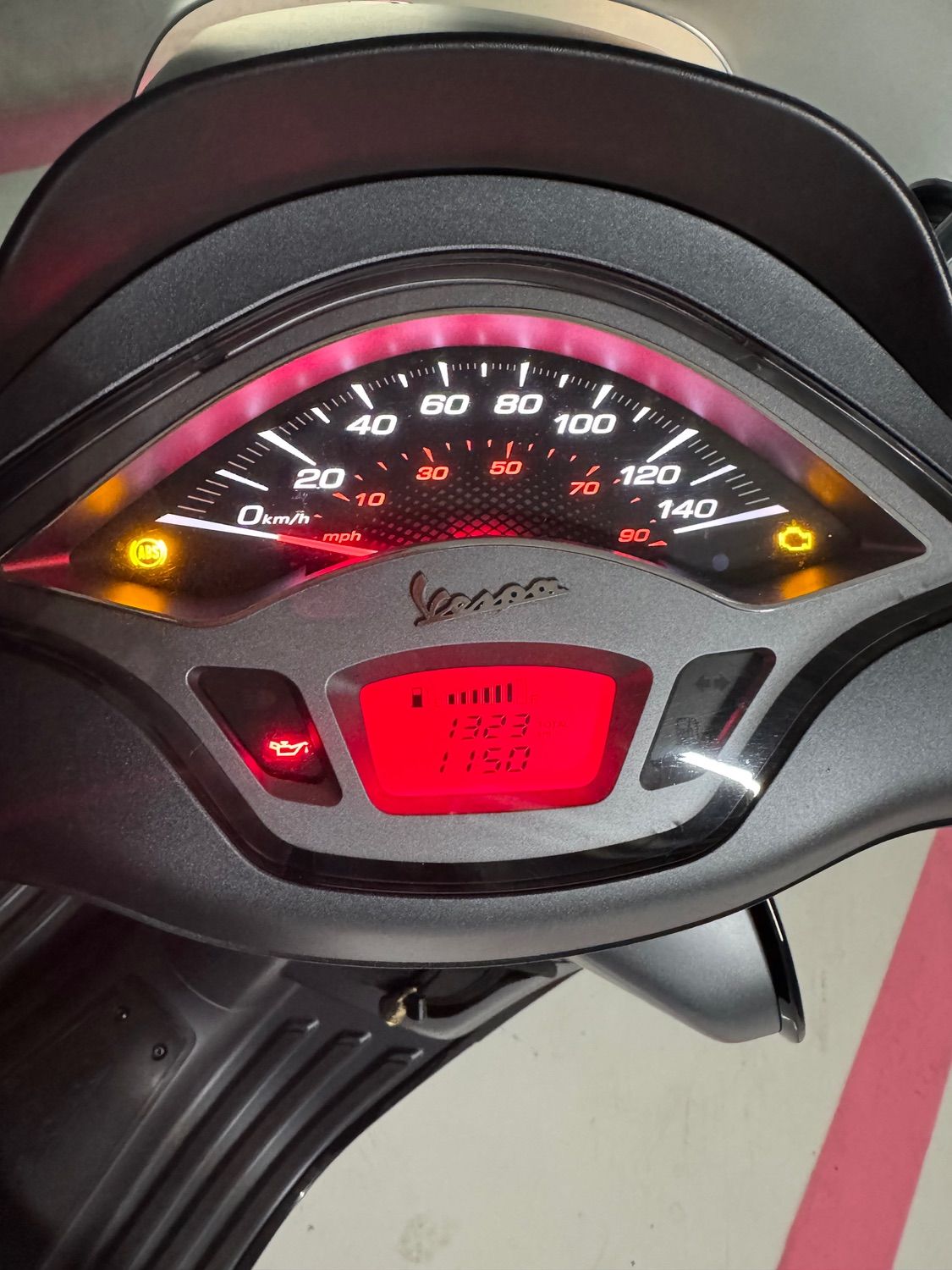 베스파 스프린트 S 125 more