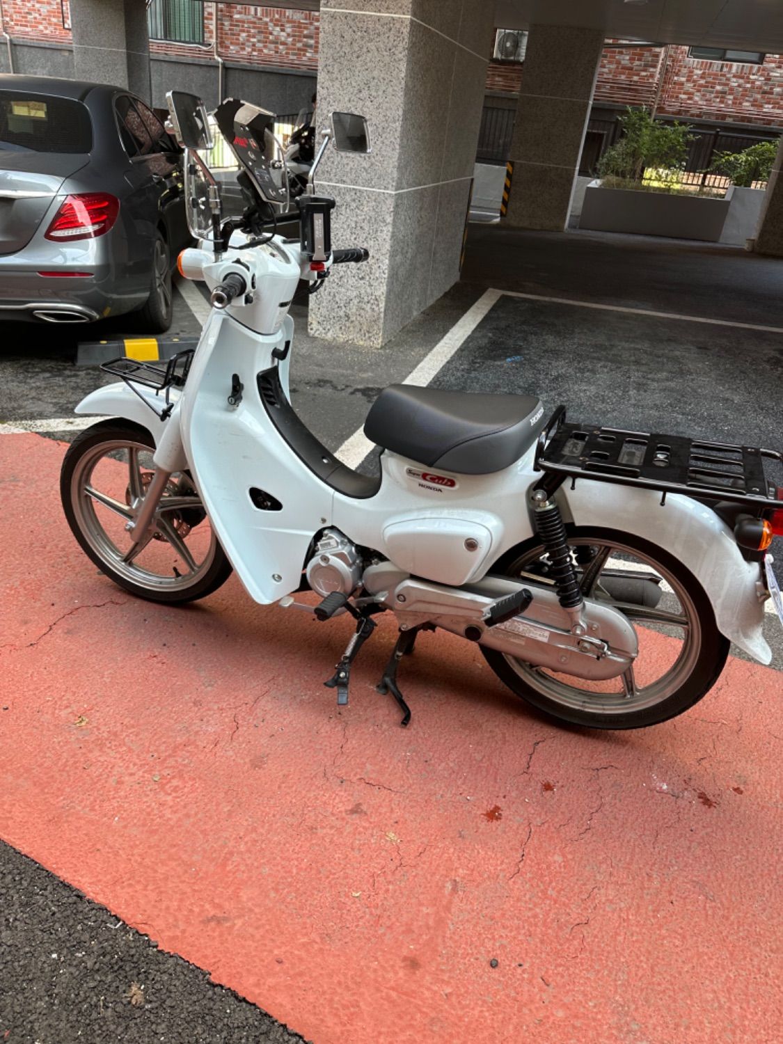 혼다 슈퍼 커브 110 thumb 2