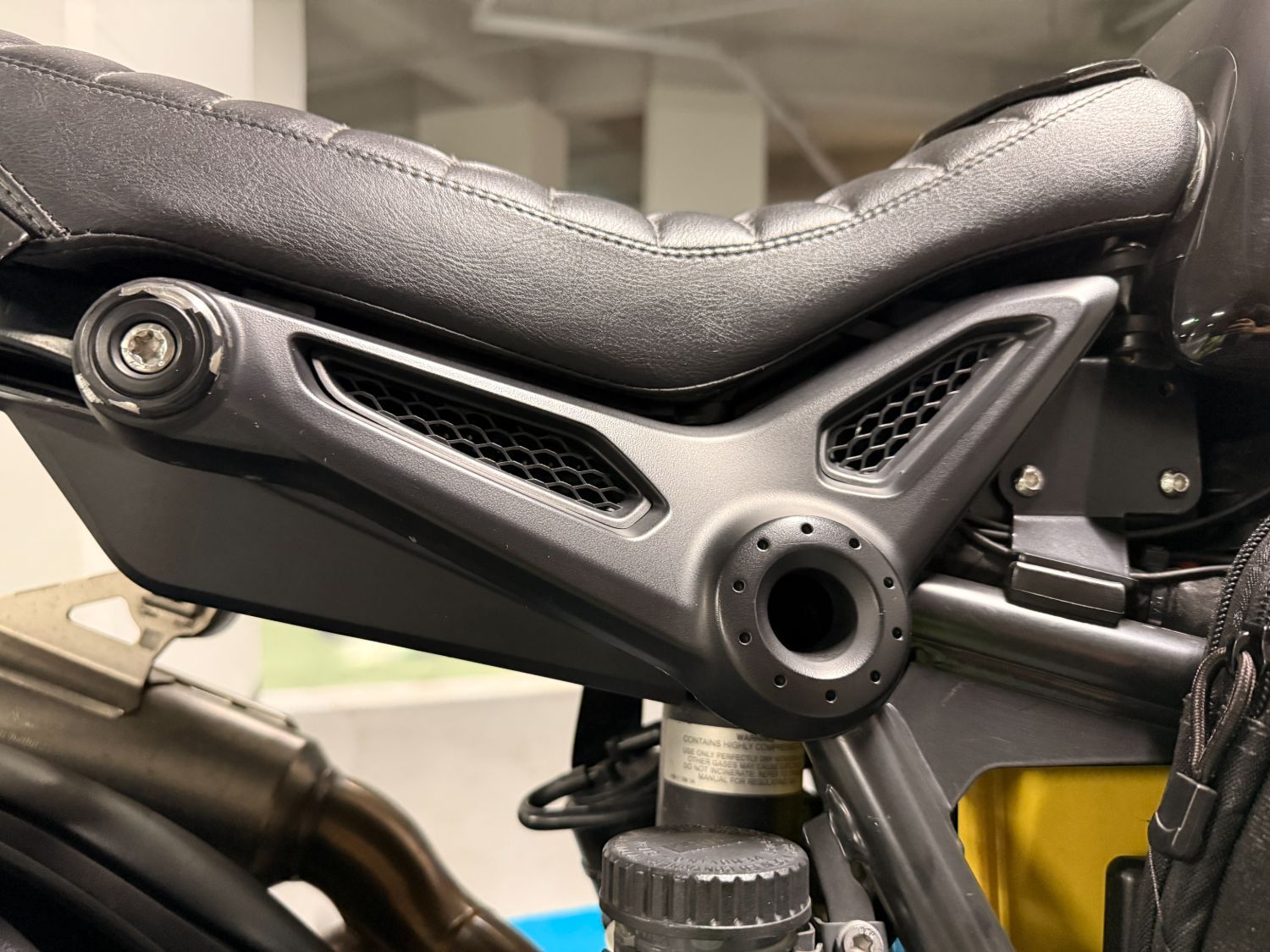 BMW R nine T 스크램블러 2018 블랙 사진 4