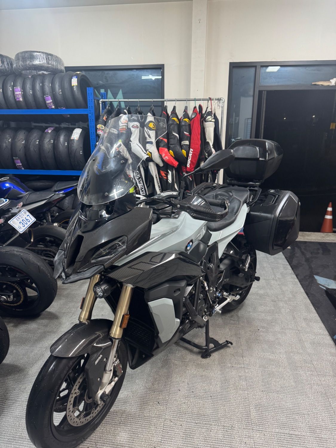 BMW S 1000 XR 2020 블랙 사진 2