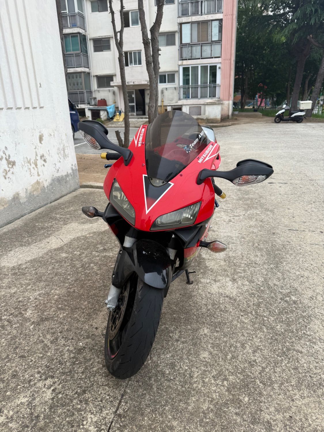 혼다 CBR 600 RR 2005 레드 사진 2