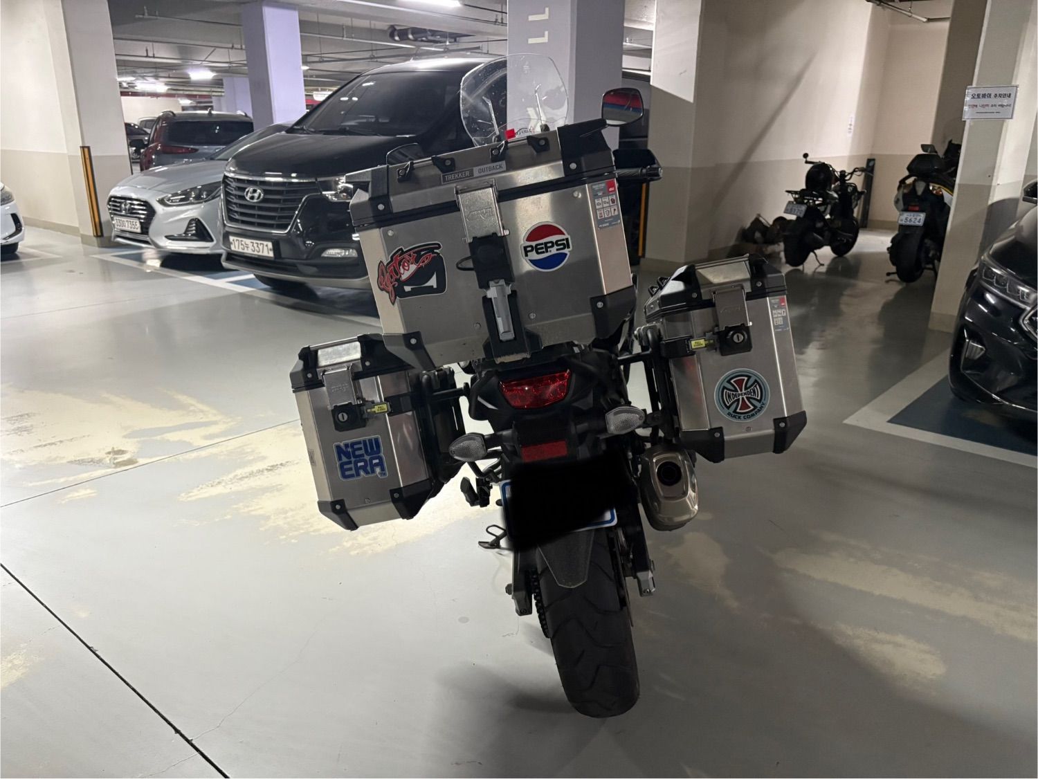 스즈키 브이스트롬 650 XT more