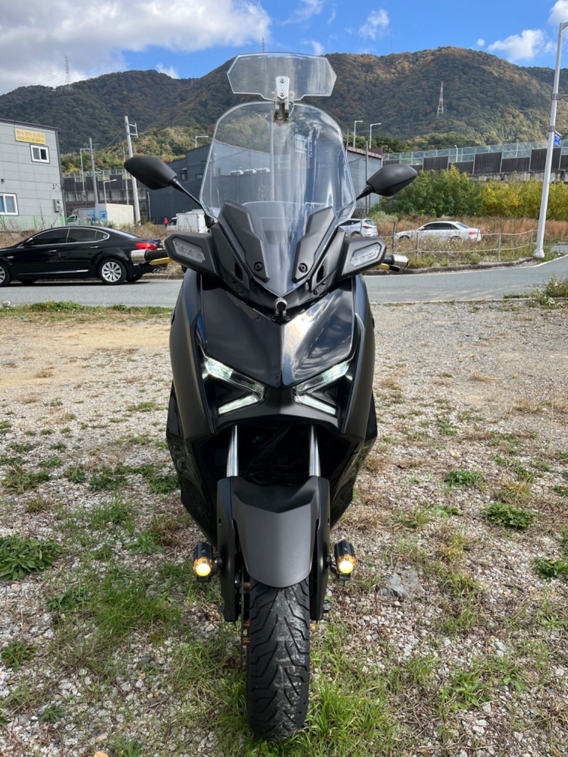 야마하 XMAX 300 ABS more