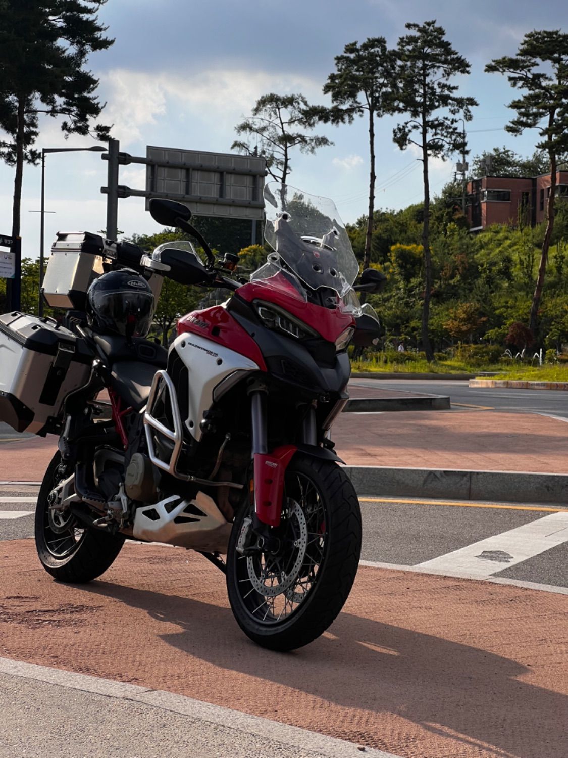 두카티 멀티스트라다 V4 S 2023 레드 사진 8