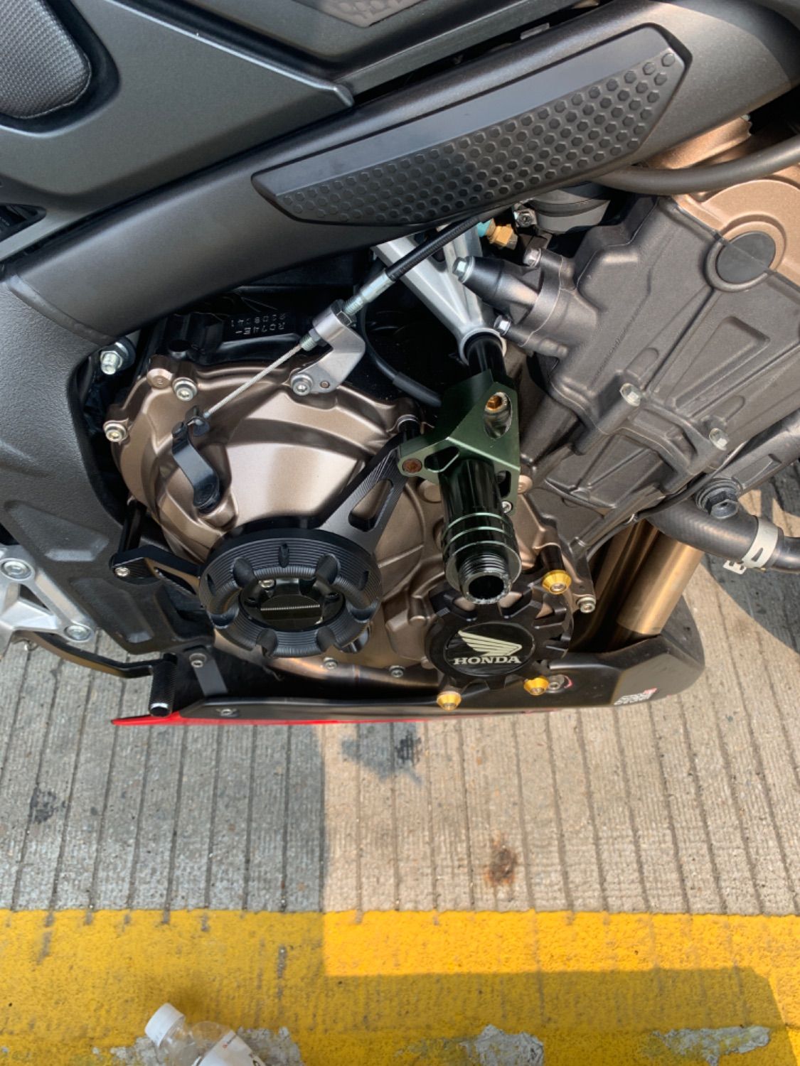 혼다 CB 650 F 2018 실버 사진 2