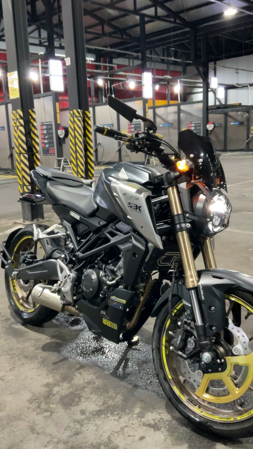 혼다 CB 125 R main