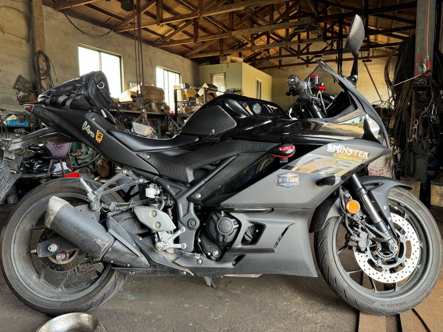 야마하 YZF R3 more