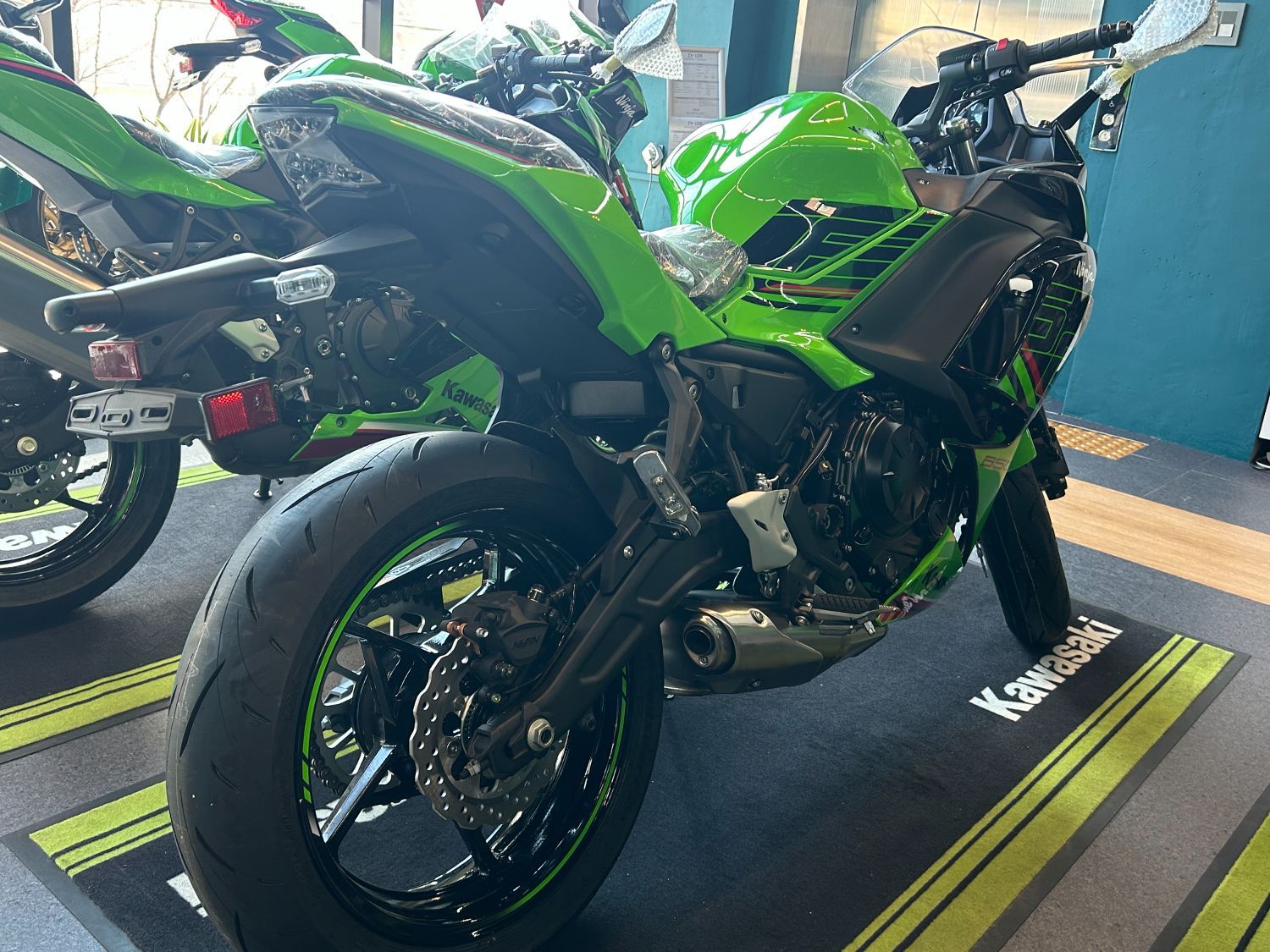 가와사키 닌자 650 more