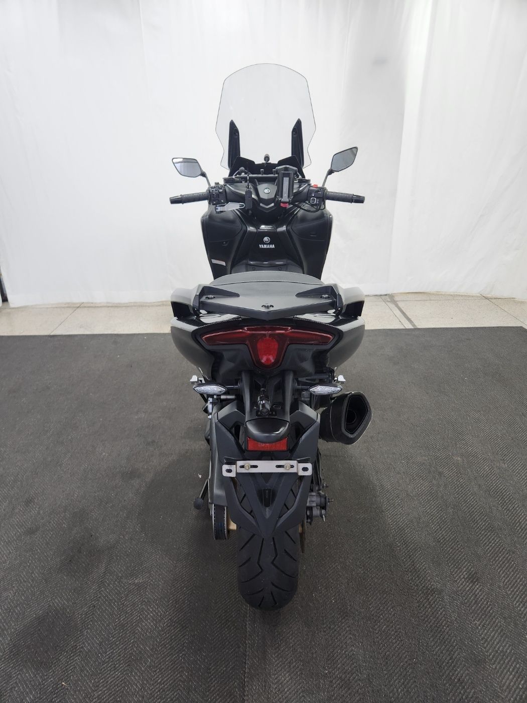 야마하 TMAX 560 more