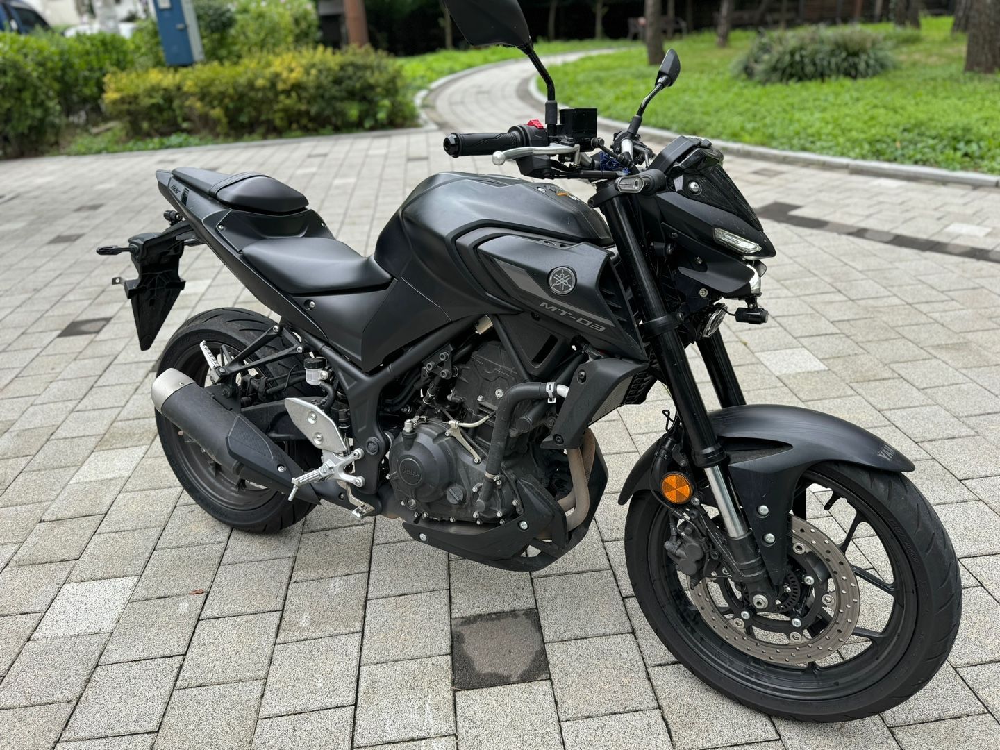 야마하 MT 03 thumb 2