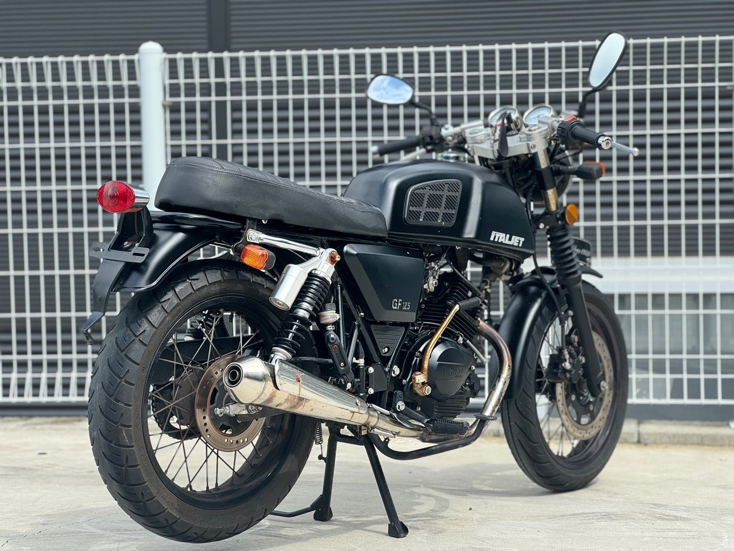 이탈젯 그리폰 125 more