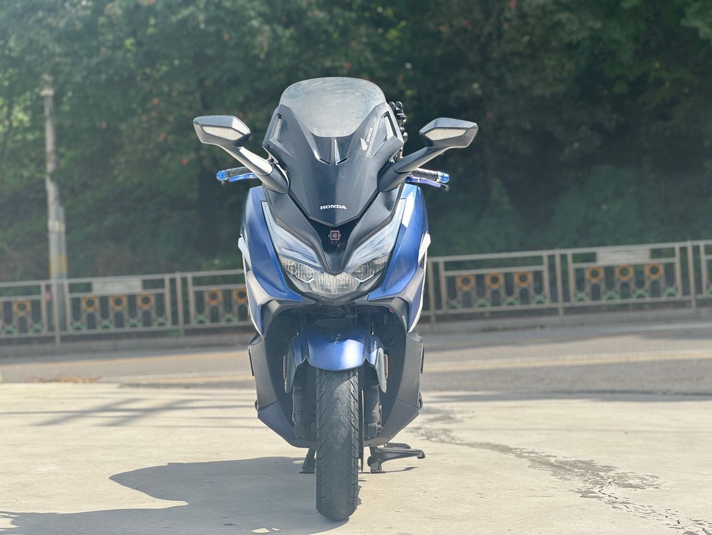 혼다 포르자 350 thumb 2