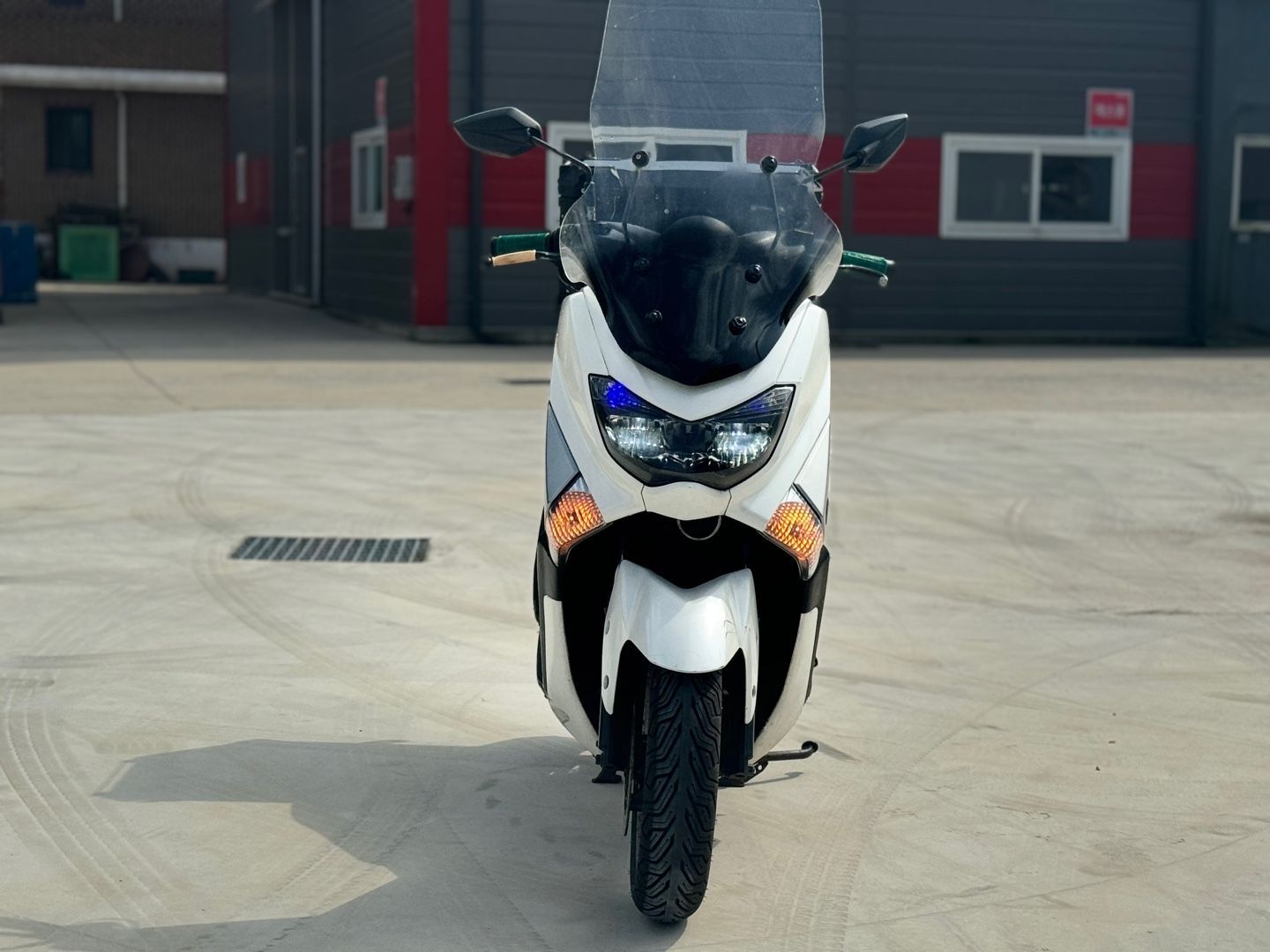 야마하 NMAX 125 more