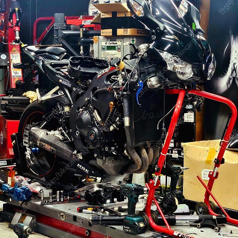 혼다 CBR 1000 RR thumb 2