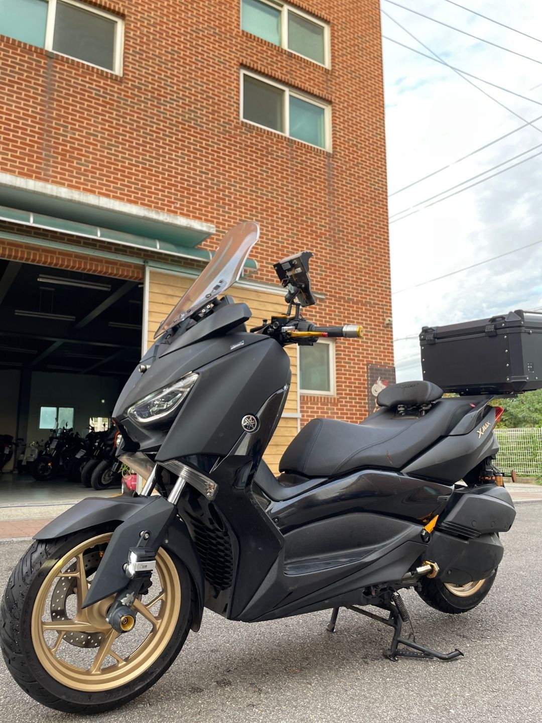 야마하 XMAX 300 ABS thumb 2