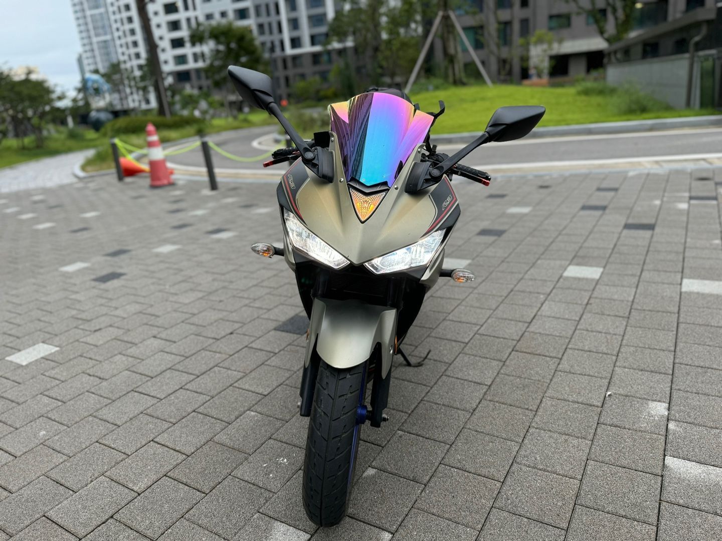야마하 YZF R3 more
