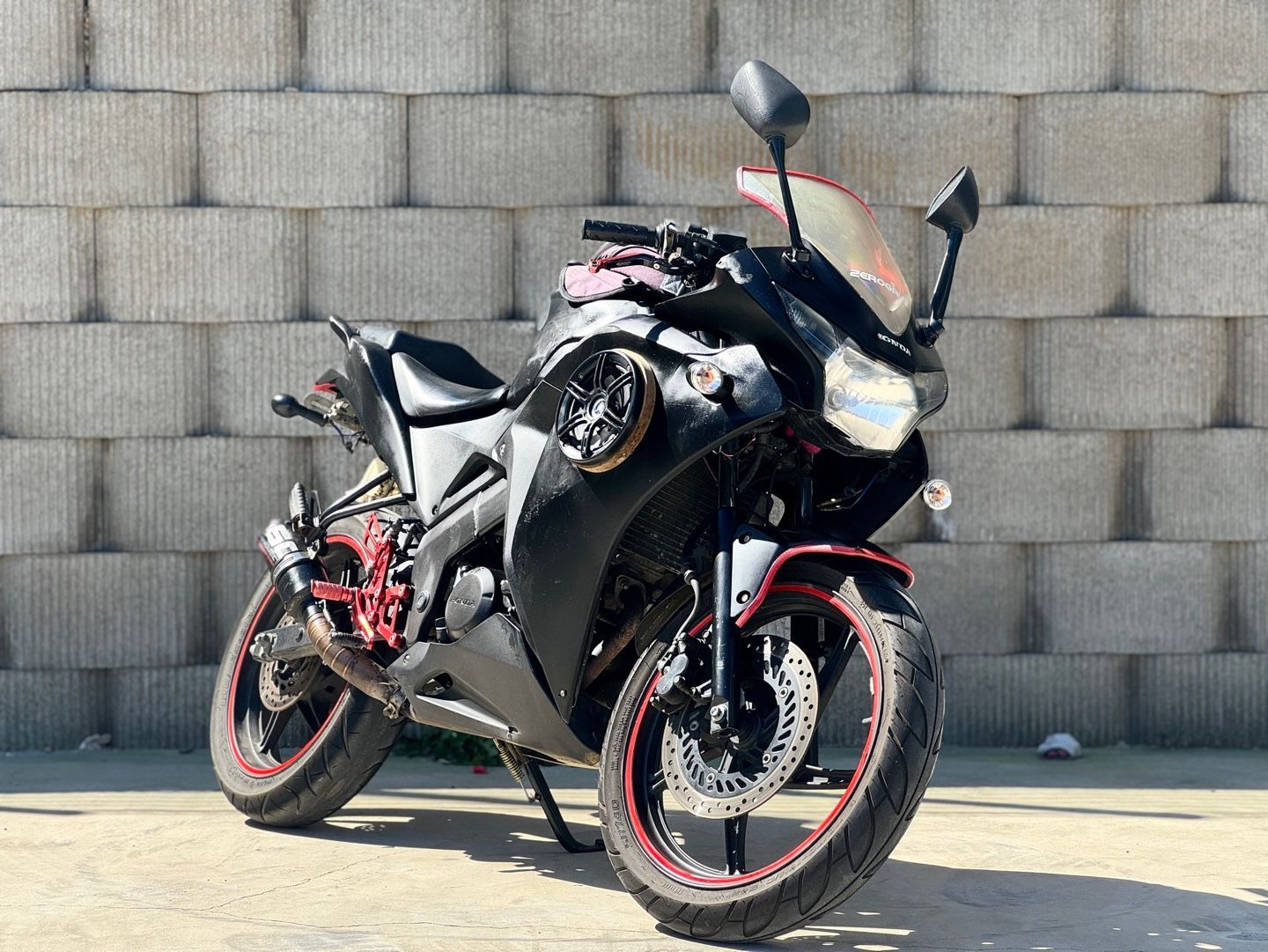 혼다 CBR 125 R main
