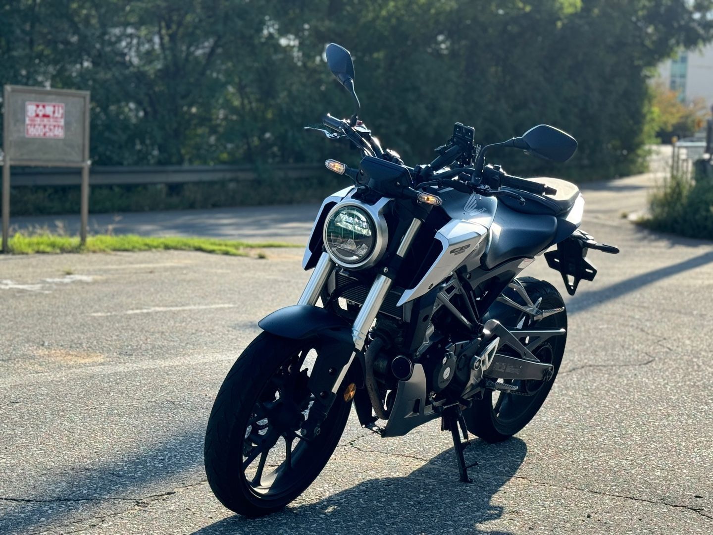 혼다 CB 125 R thumb 2