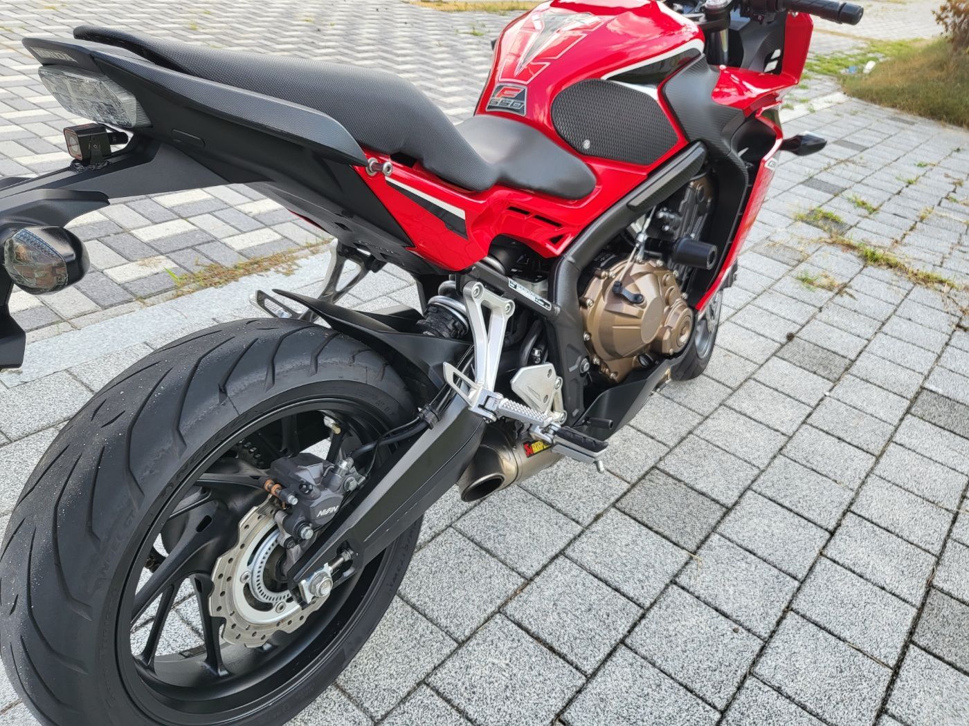 혼다 CBR 650 F more