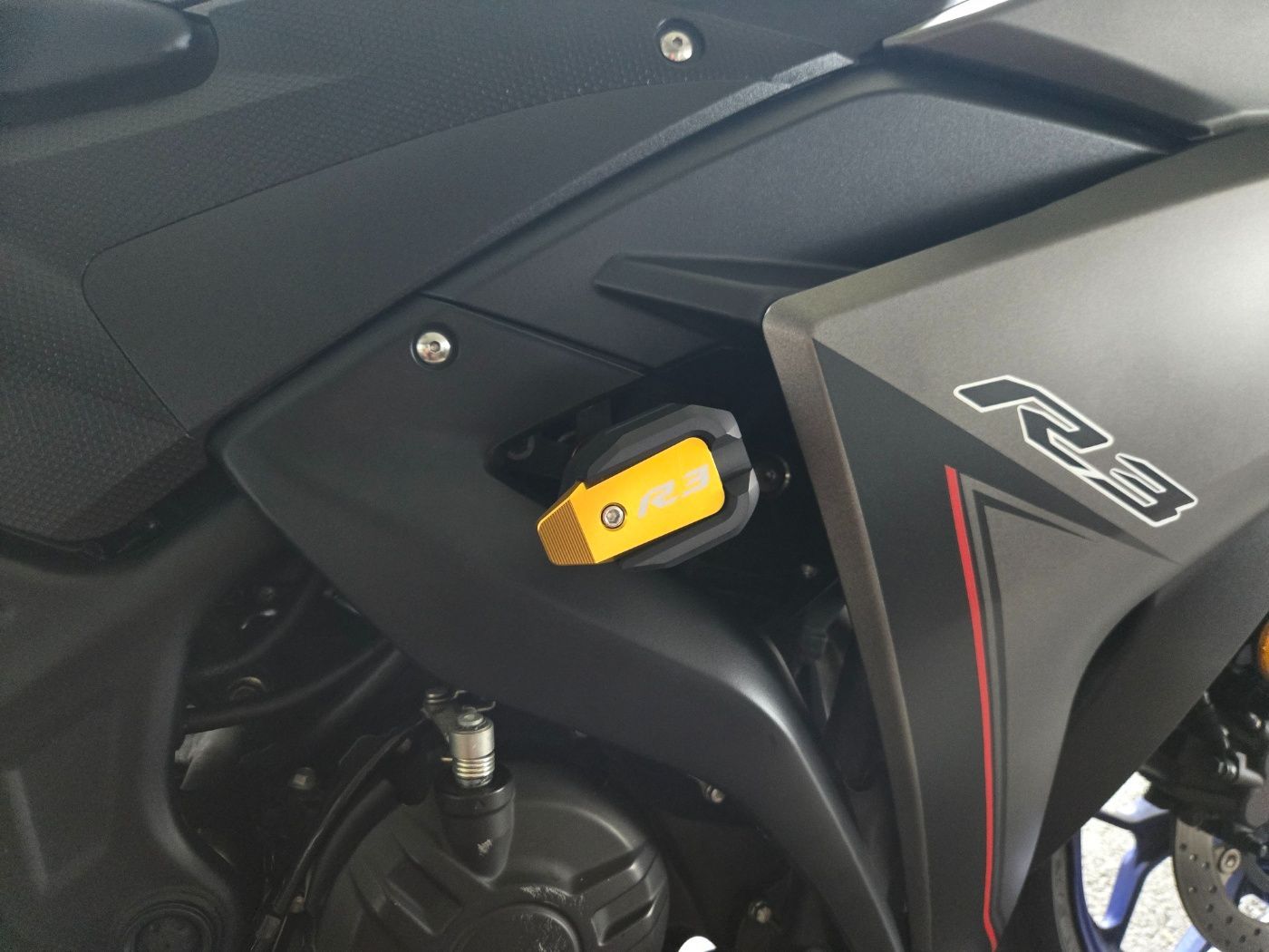 야마하 YZF R3 more