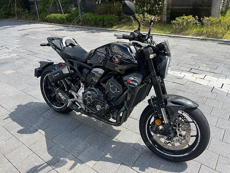 혼다 CB 1000 R thumb 2