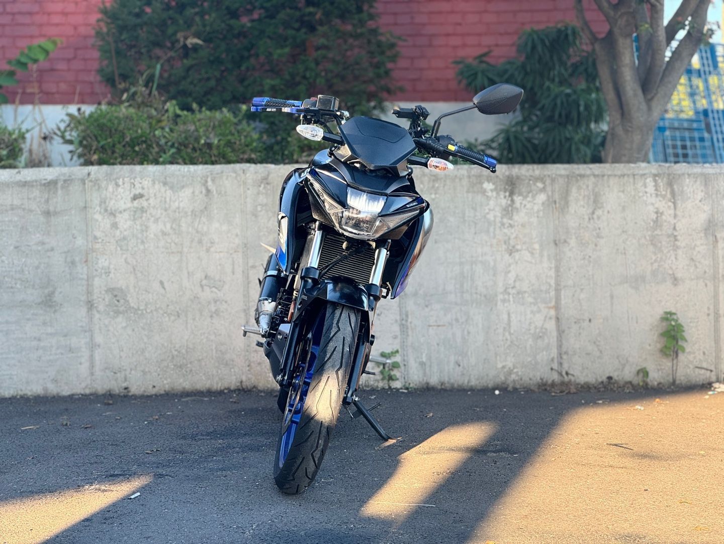 스즈키 GSX S 125 thumb 2