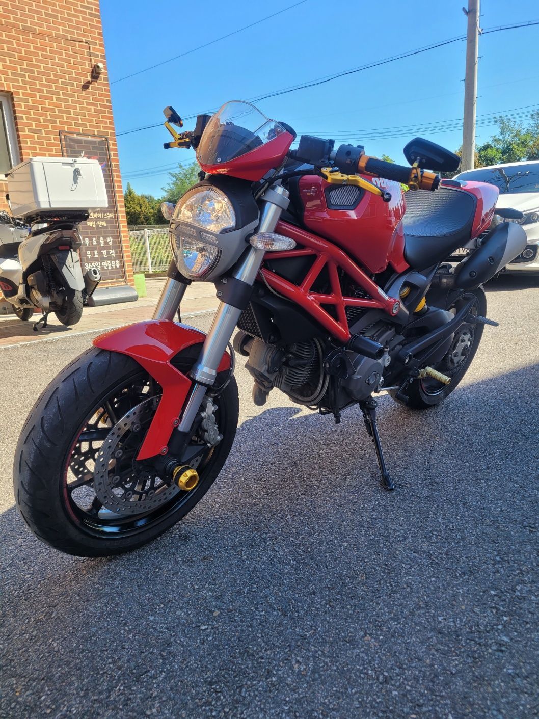 두카티 몬스터 796 more