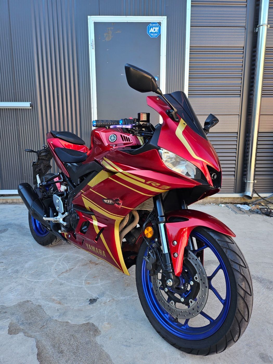 야마하 YZF R3 more