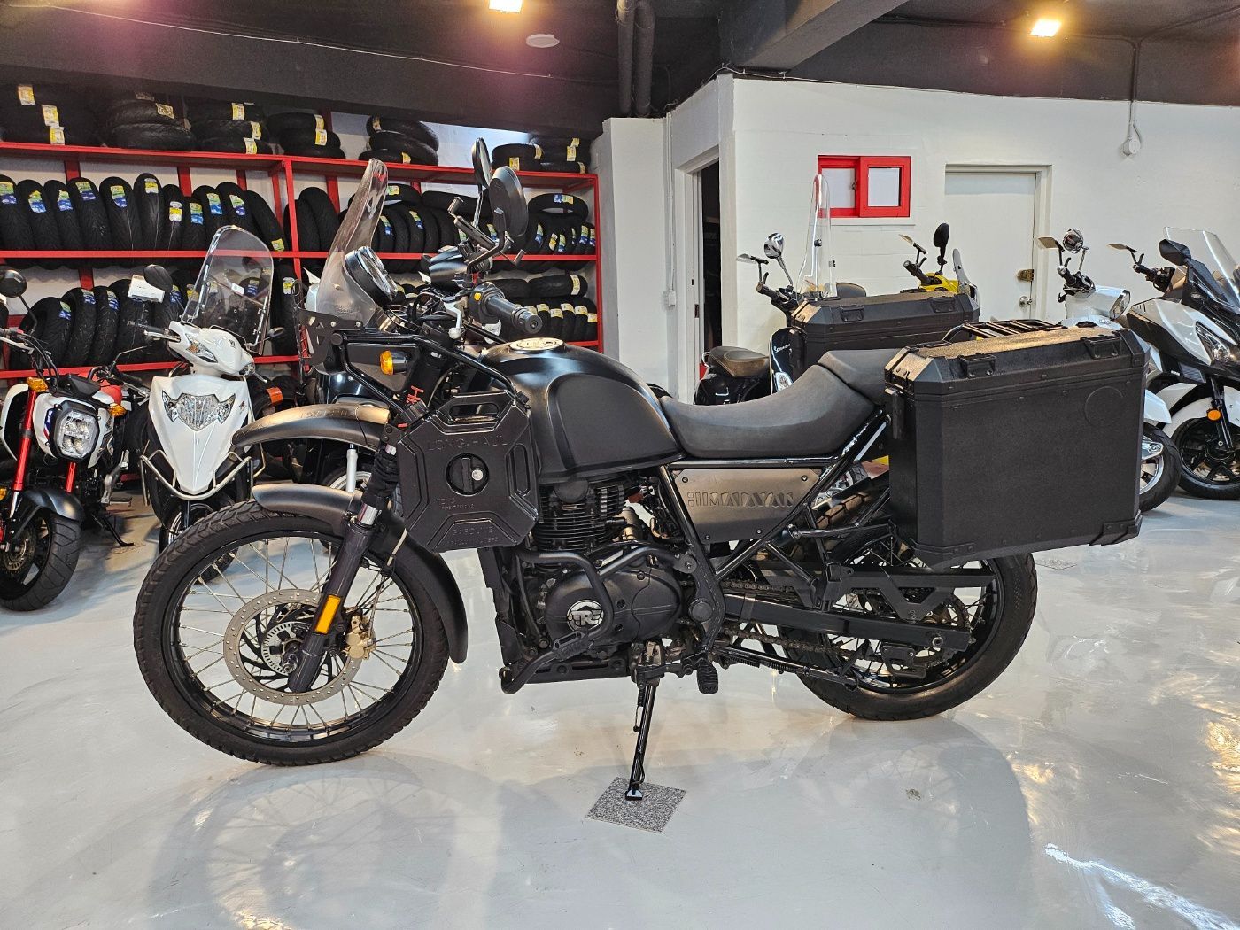 로얄엔필드 히말라얀 more