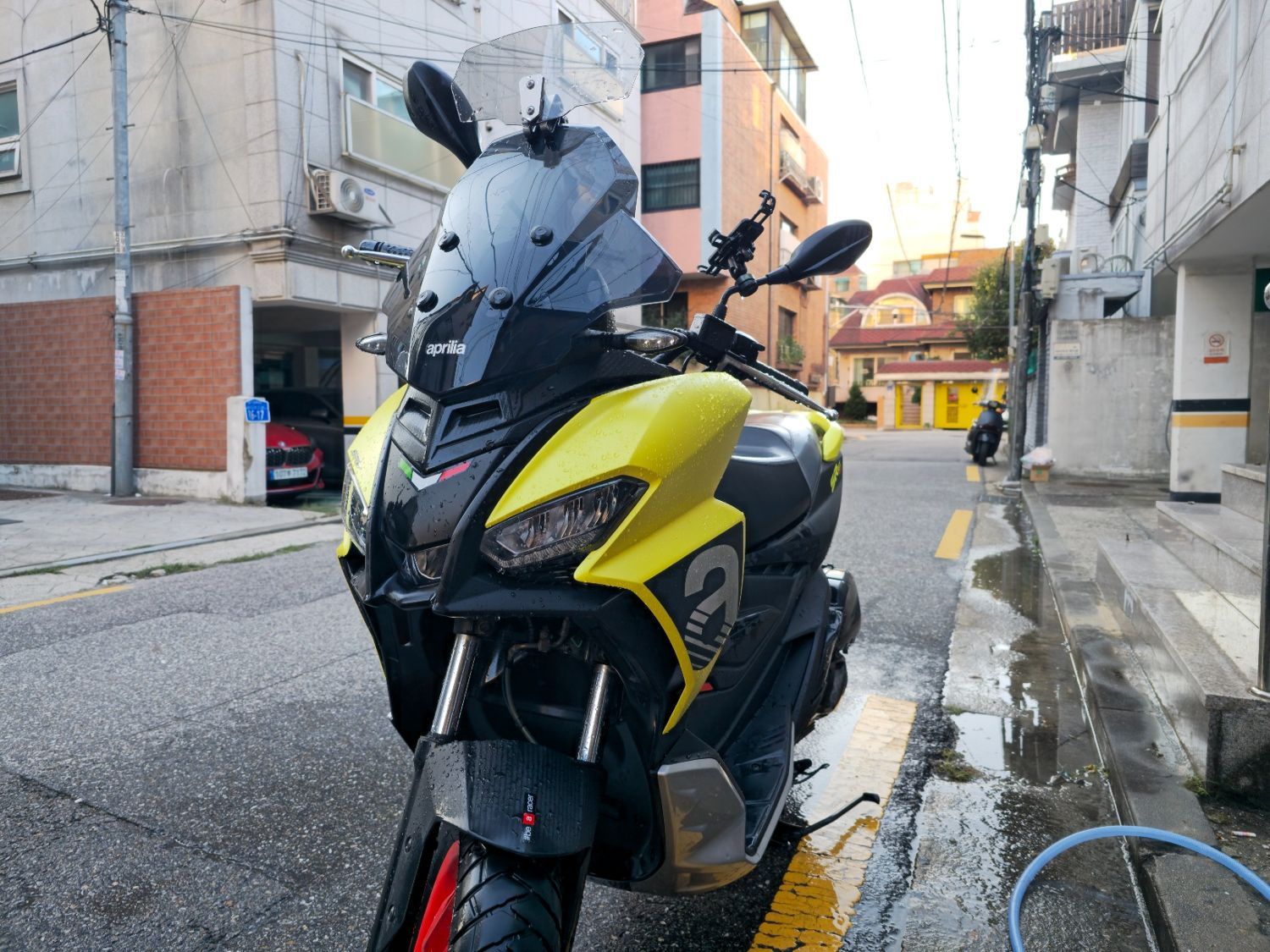 아프릴리아 SR GT 125 S main