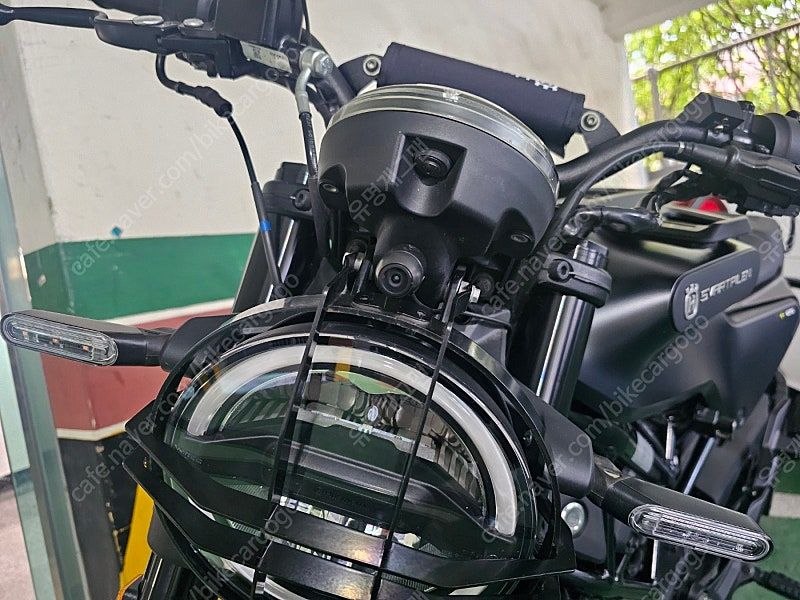 허스크바나 스바르트필렌 125 more