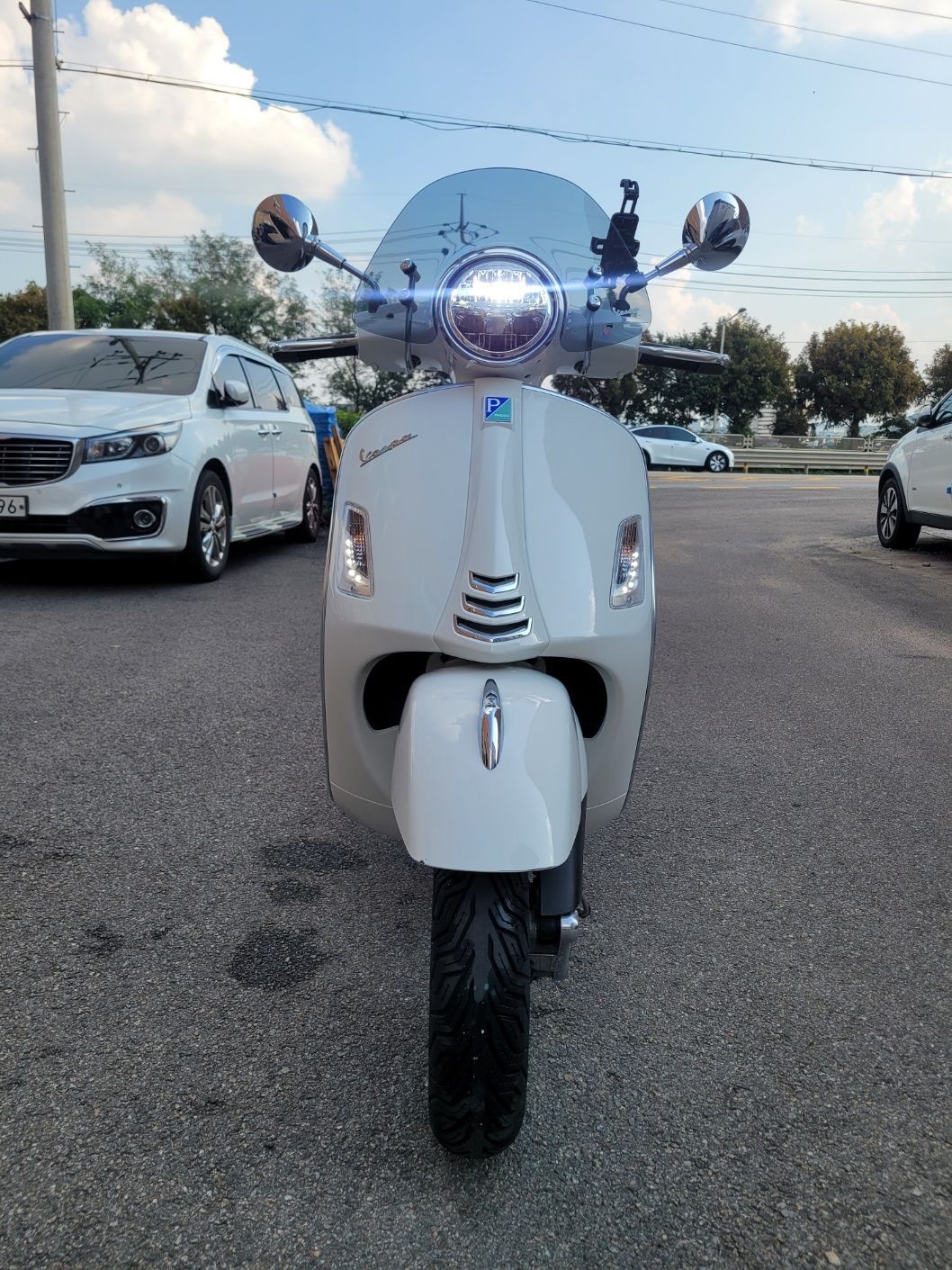 베스파 GTS 125 HPE thumb 2