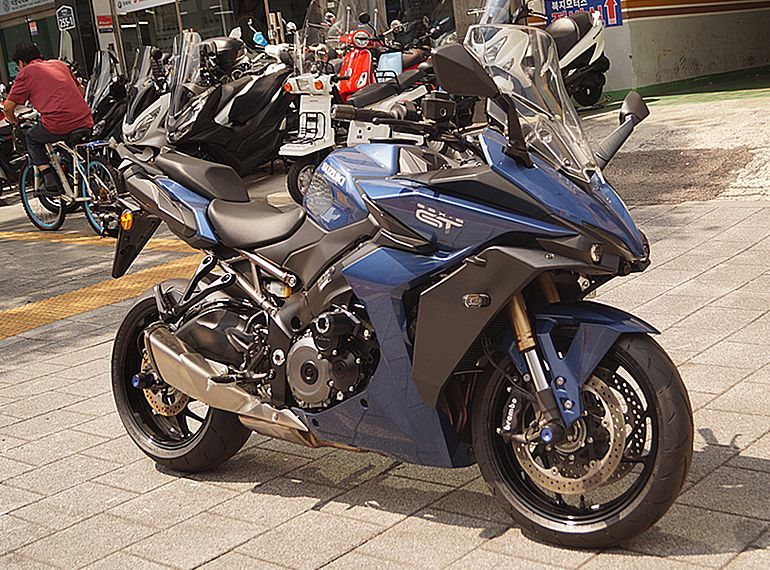 스즈키 GSX S 1000 GT more