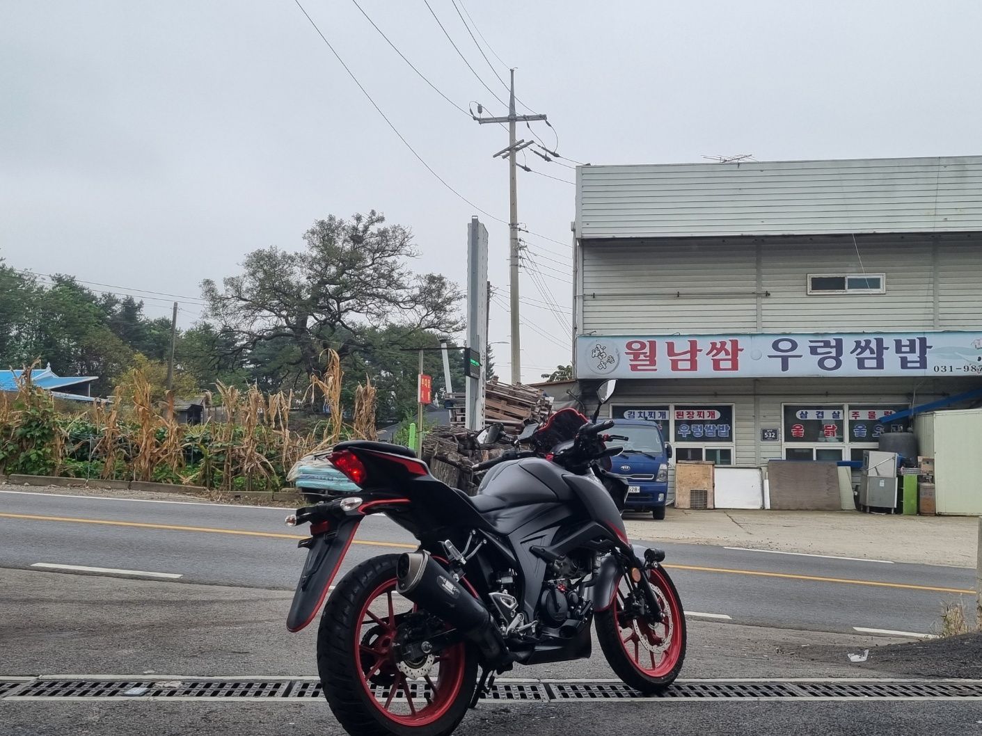 스즈키 GSX S 125 thumb 2