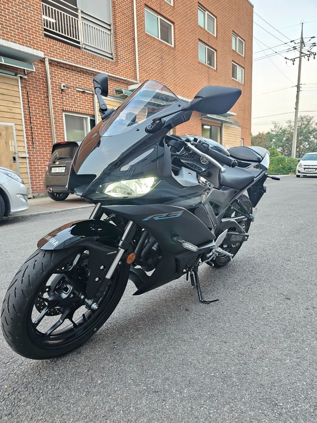 야마하 YZF R3 more