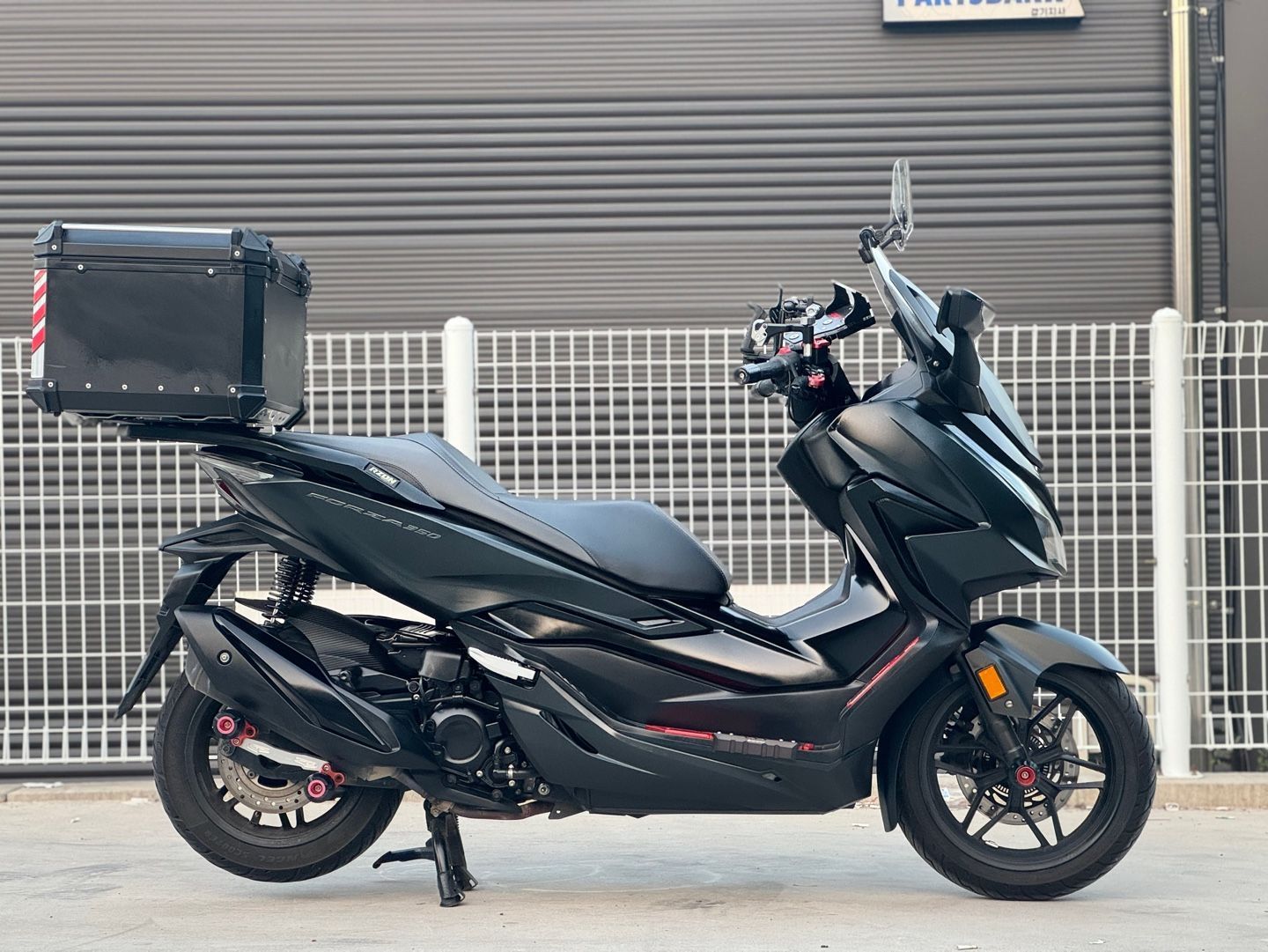 혼다 포르자 350 thumb 2