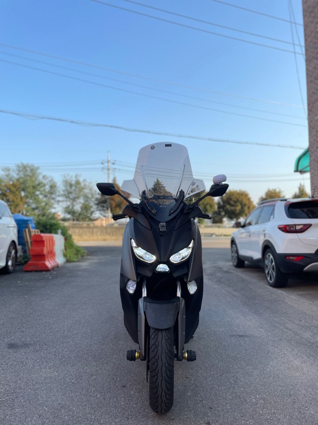 야마하 XMAX 300 ABS thumb 2