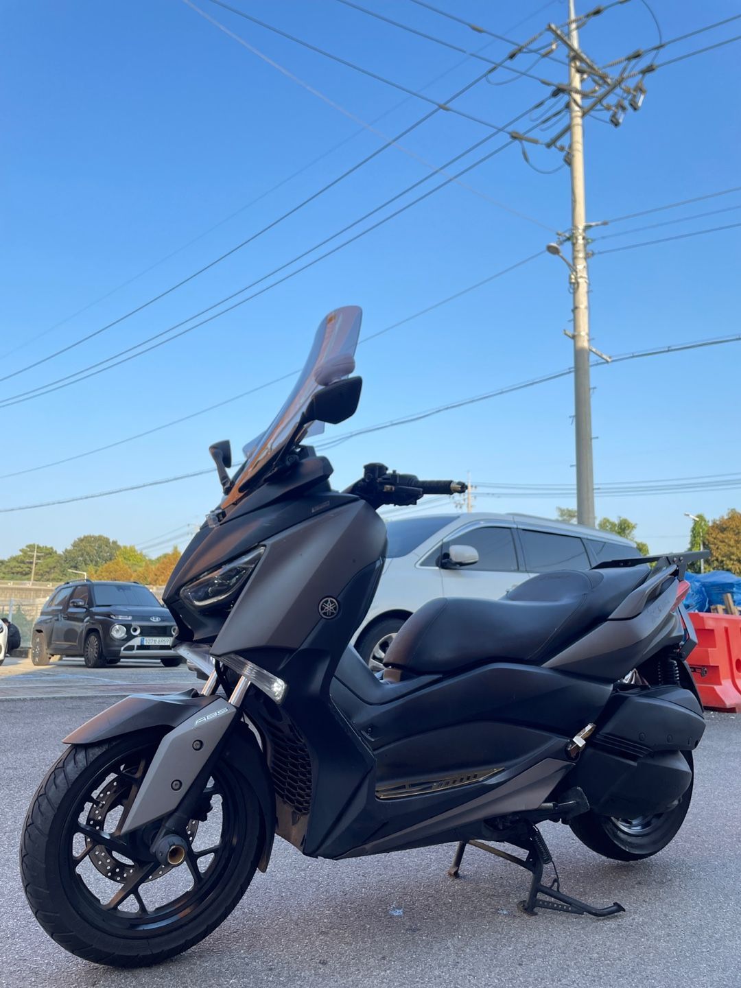 야마하 XMAX 300 ABS more