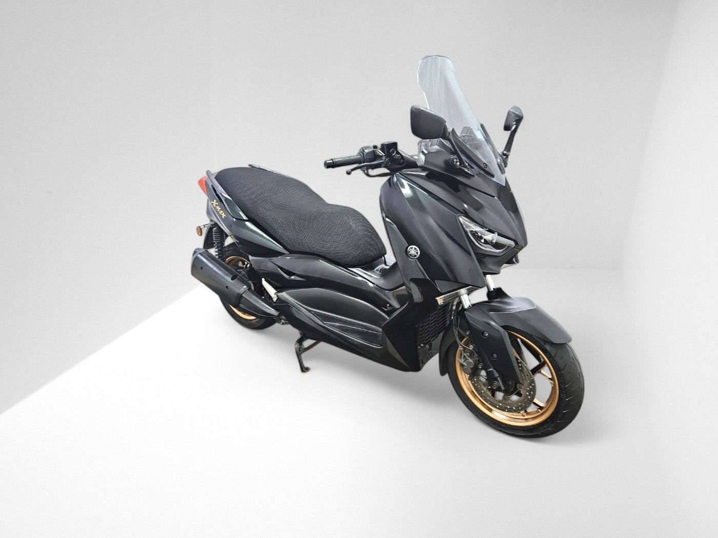 야마하 XMAX 300 ABS main