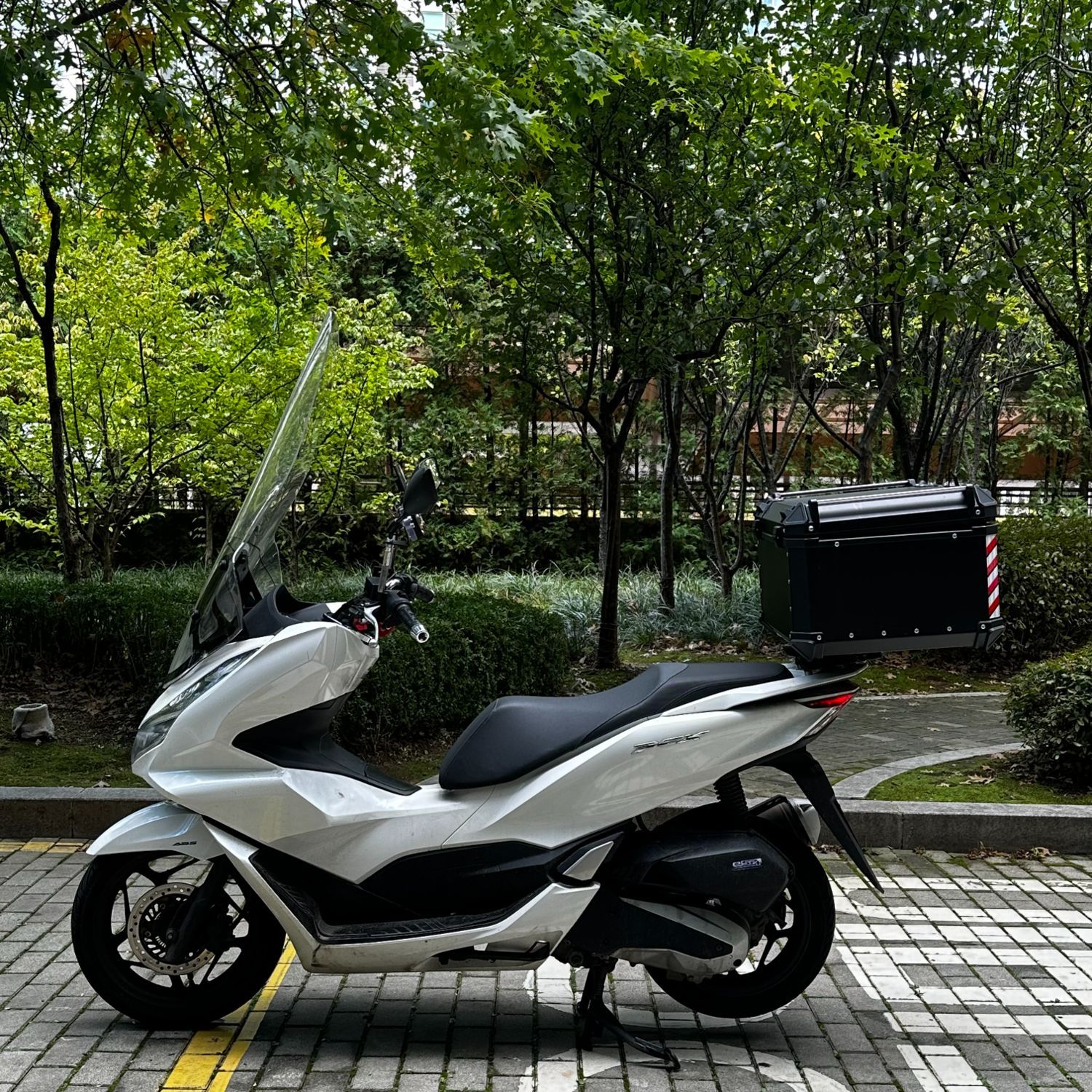혼다 PCX 125 more