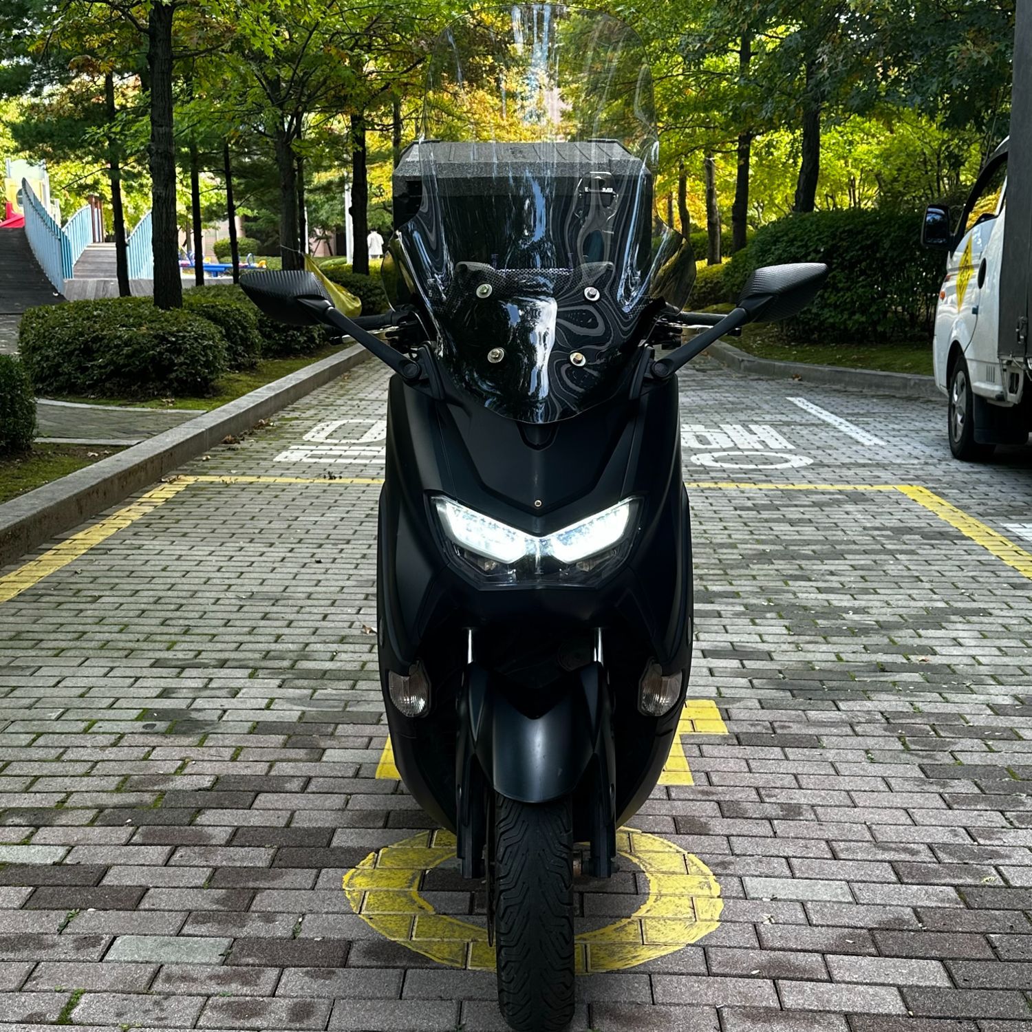 야마하 NMAX 125 thumb 2