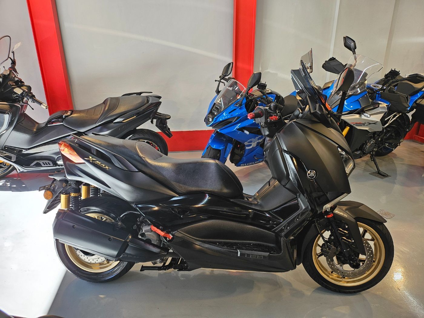 야마하 XMAX 300 ABS thumb 2