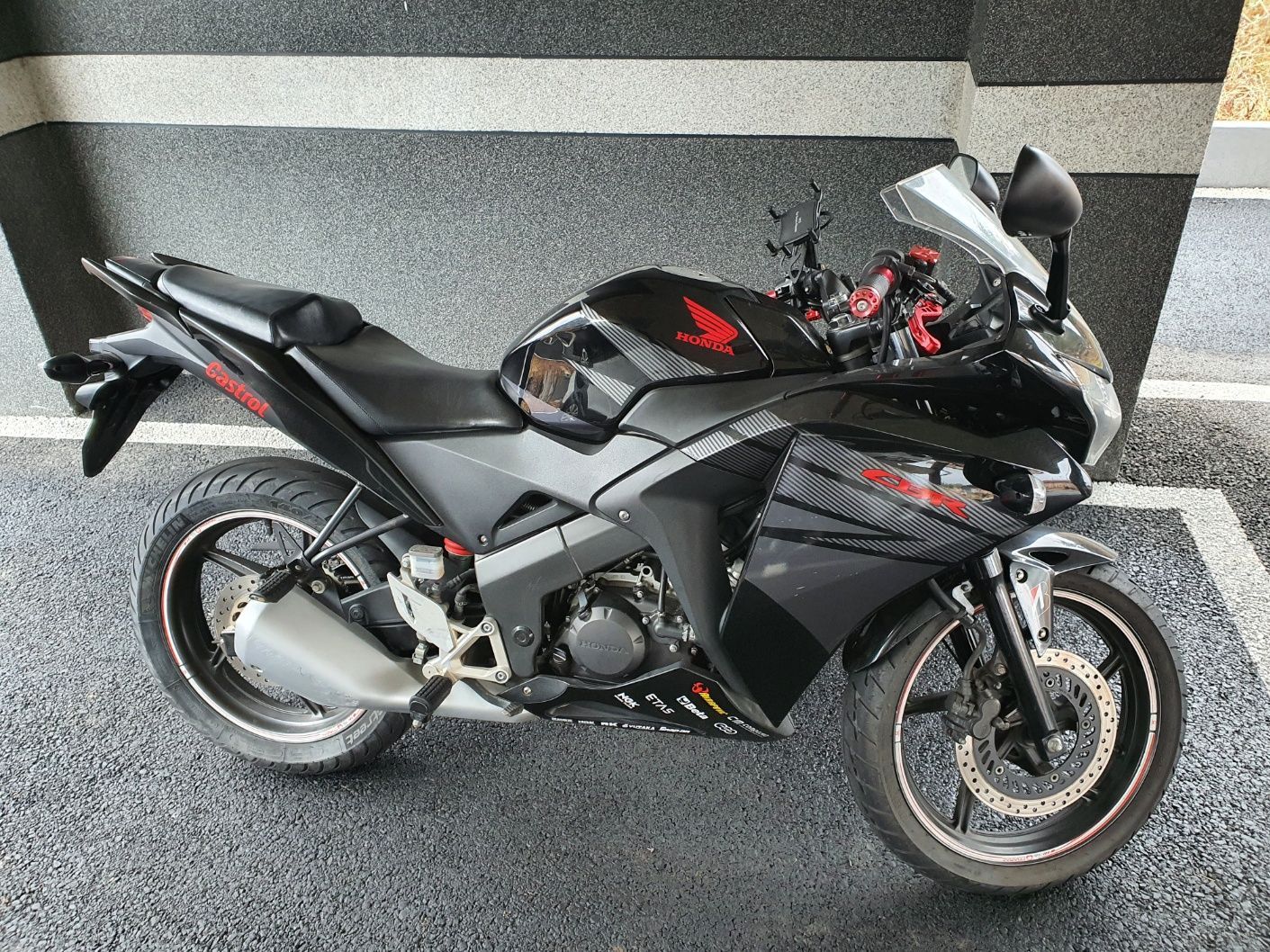 혼다 CBR 125 R main