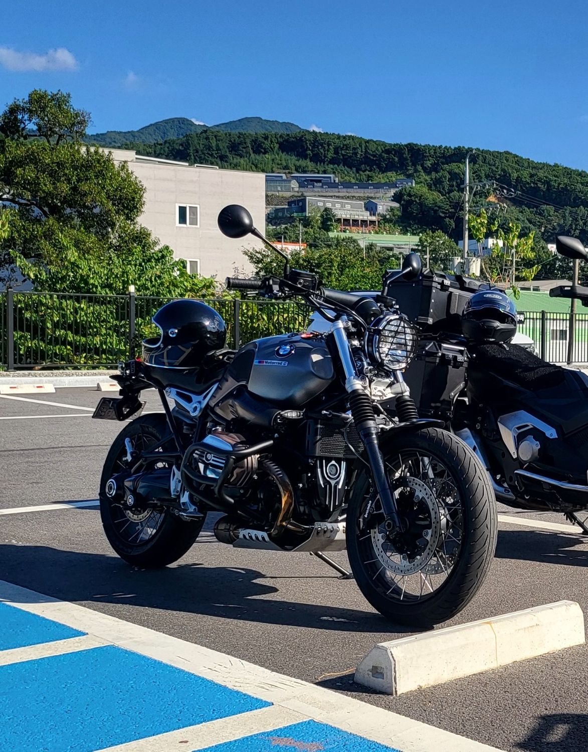 BMW R nine T 스크램블러 2018 네이비 사진 1