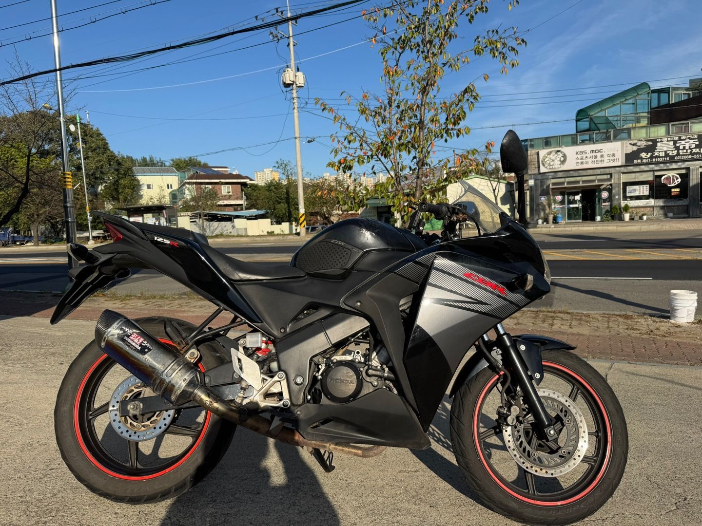 혼다 CBR 125 R main