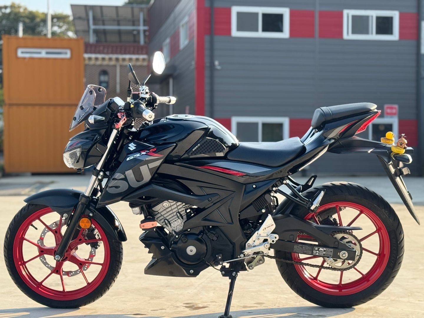 스즈키 GSX S 125 thumb 2