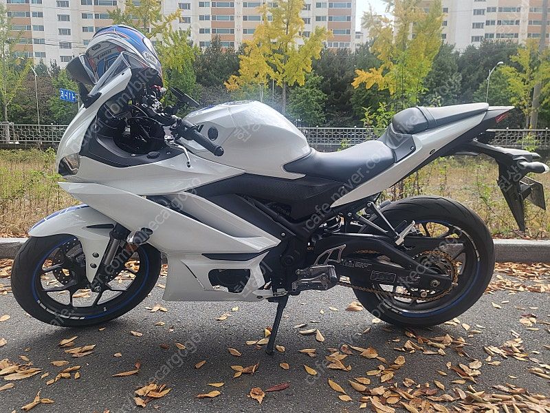 야마하 YZF R3 more