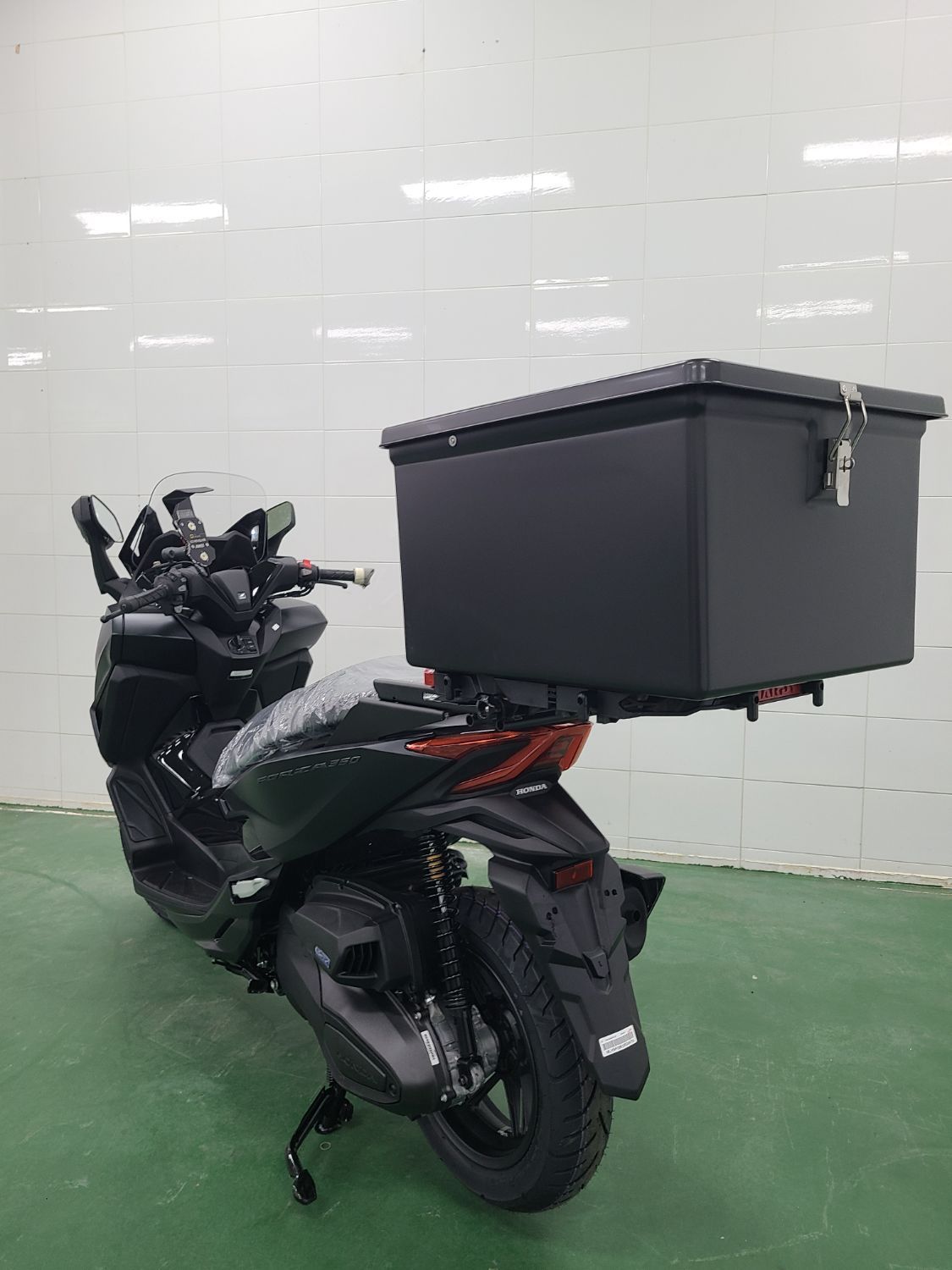 혼다 포르자 350 more