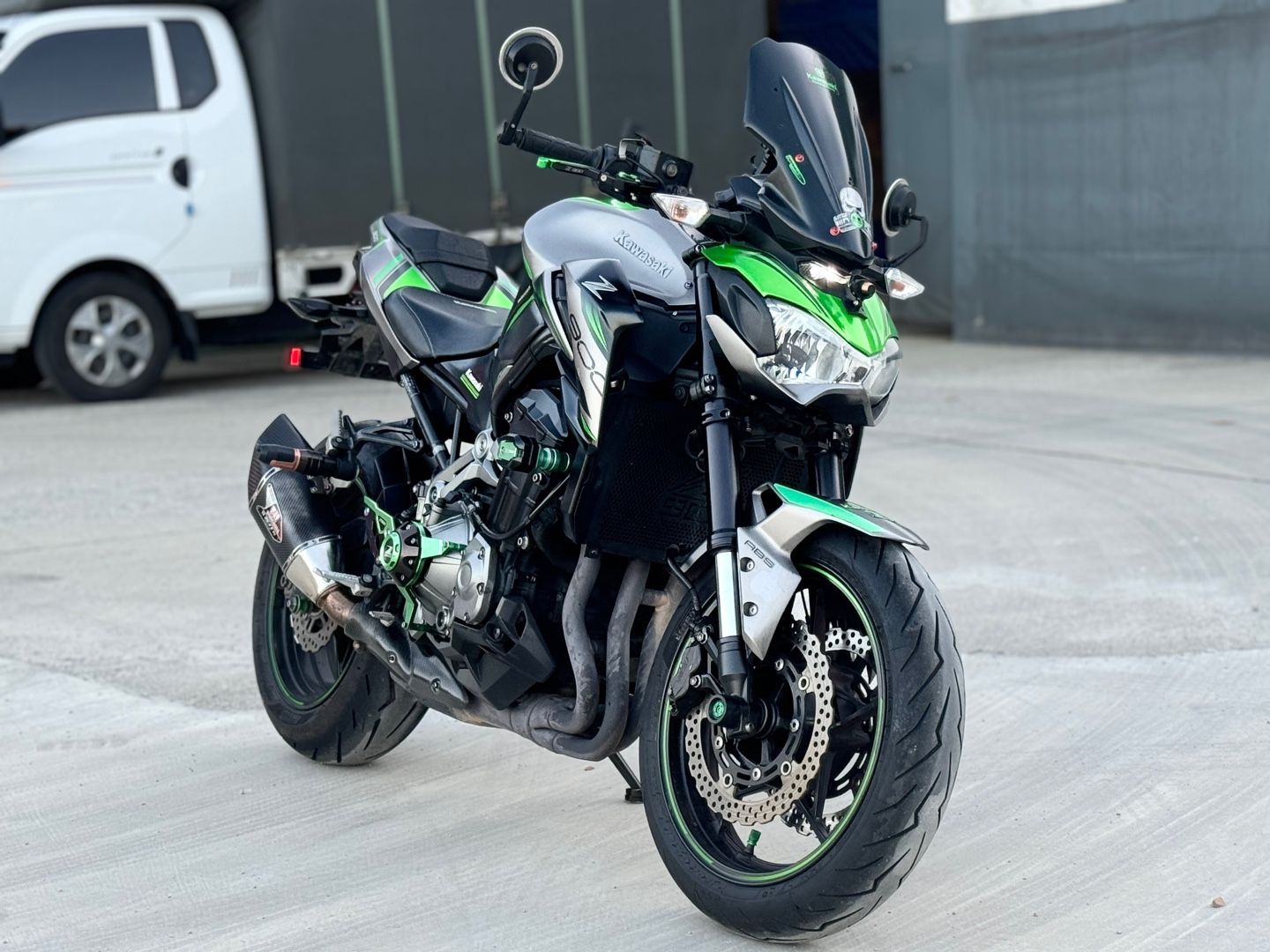 가와사키 Z 900 main